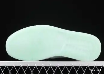Hyperoad TINT AIR BLACK (GS) TEAL JORDAN 1 MID WHITE 0426